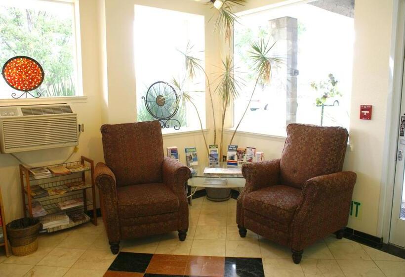 فندق Airport Inn