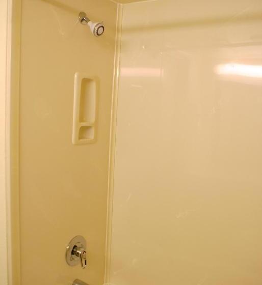 فندق Airport Inn