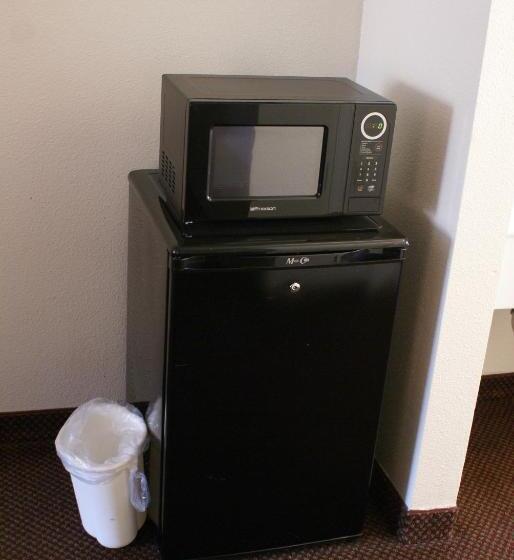 فندق Airport Inn