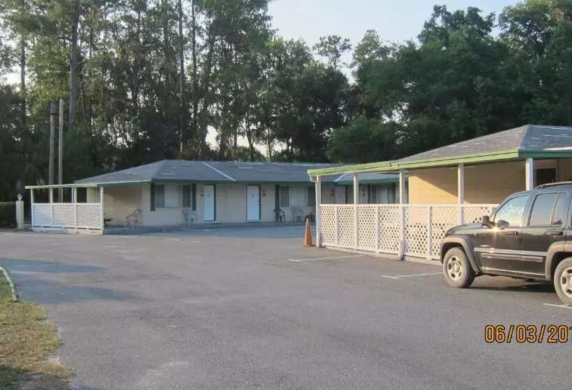 ホテル High Springs Country Inn