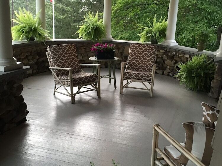 酒店 Hilltop House Bed & Breakfast