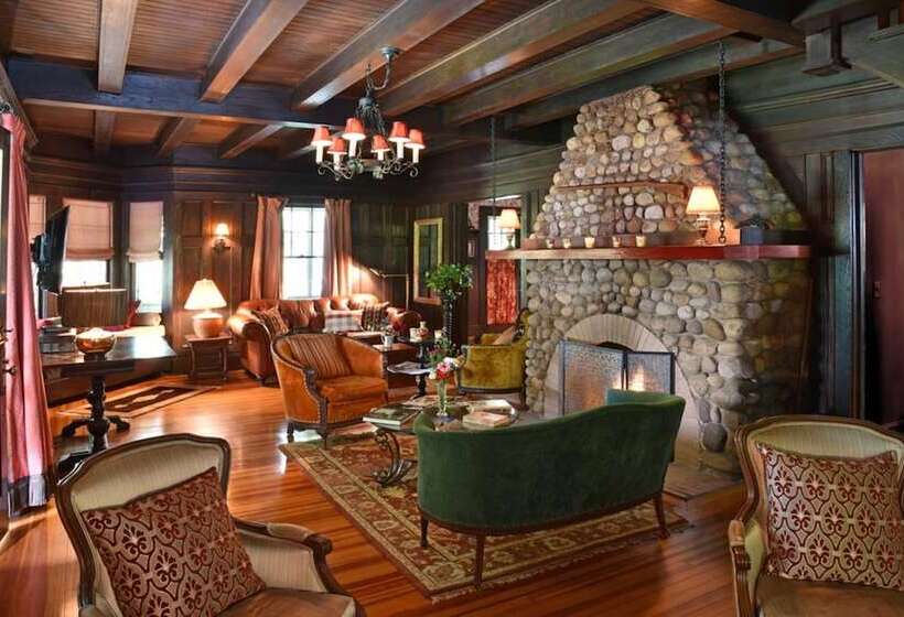 酒店 Hilltop House Bed & Breakfast