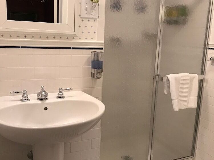 酒店 Hilltop House Bed & Breakfast