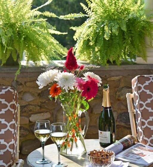 酒店 Hilltop House Bed & Breakfast