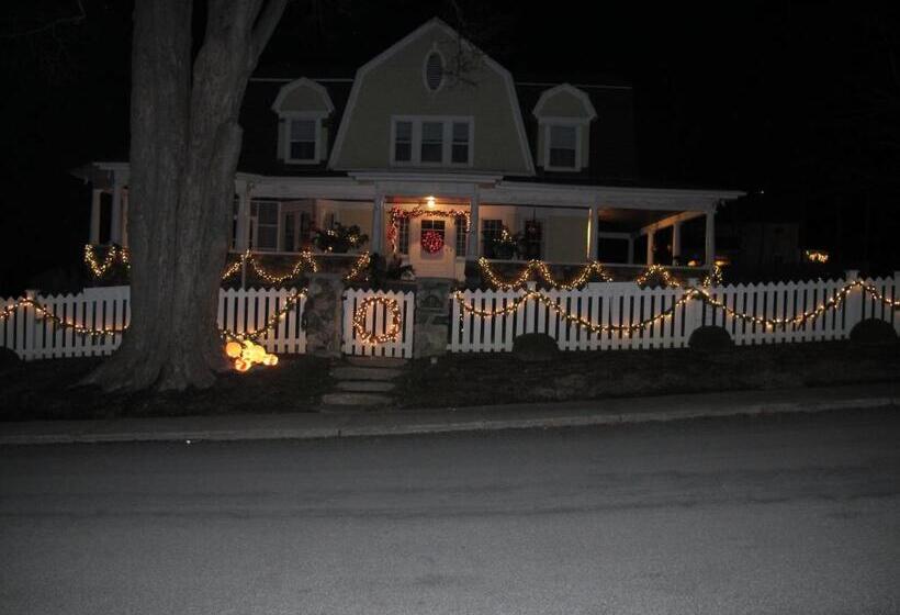 酒店 Hilltop House Bed & Breakfast