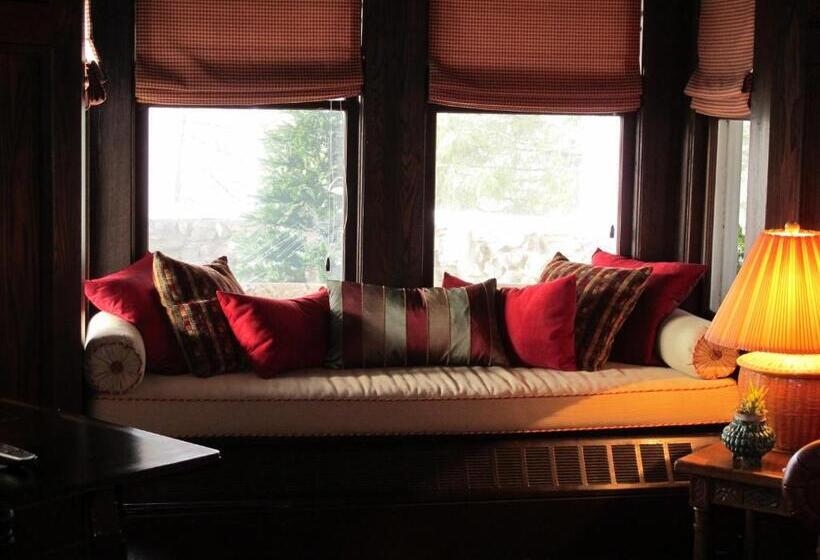 酒店 Hilltop House Bed & Breakfast