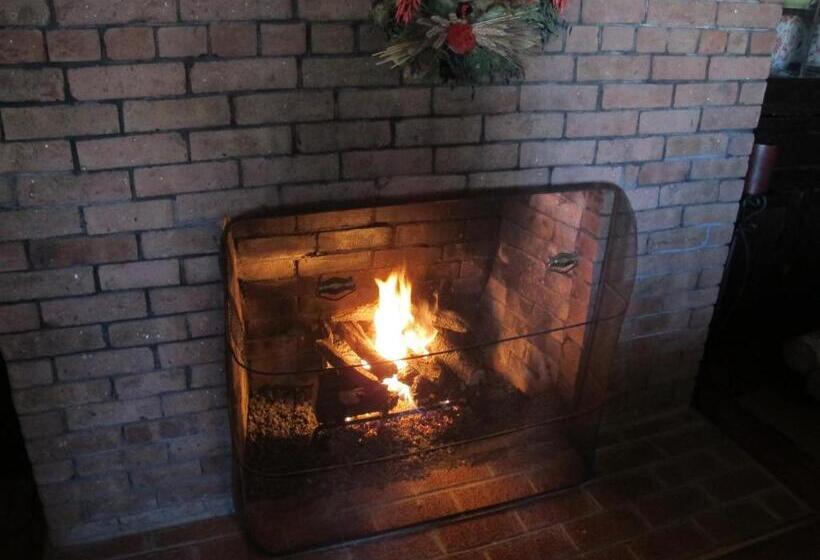 酒店 Hilltop House Bed & Breakfast