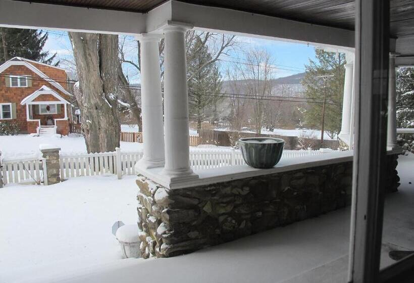 酒店 Hilltop House Bed & Breakfast