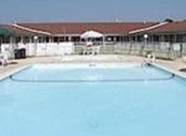 فندق Oceanside Lodge