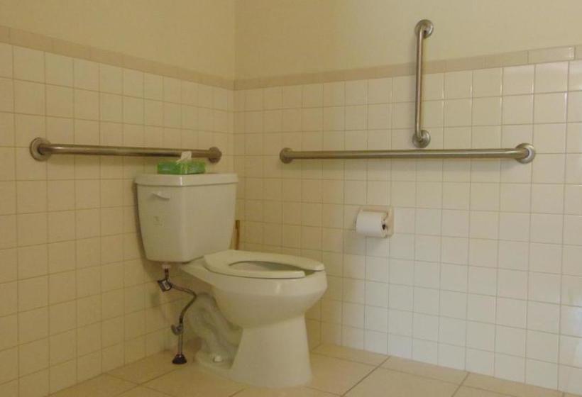 فندق Oceanside Lodge