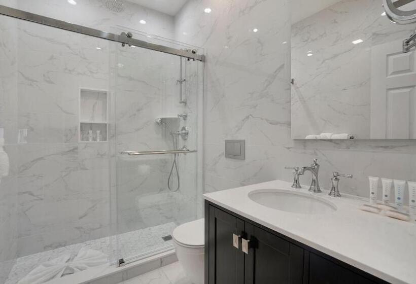 Отель The Hermitage At Napeague