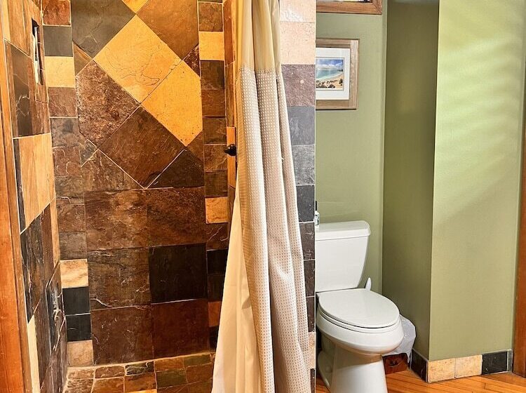 Maui What A Wonderful World Bed & Breakfast