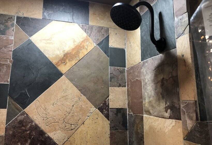 Maui What A Wonderful World Bed & Breakfast