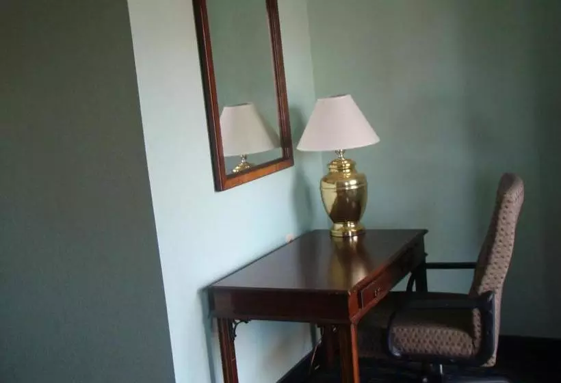 モーテル Budget Inn Mount Airy