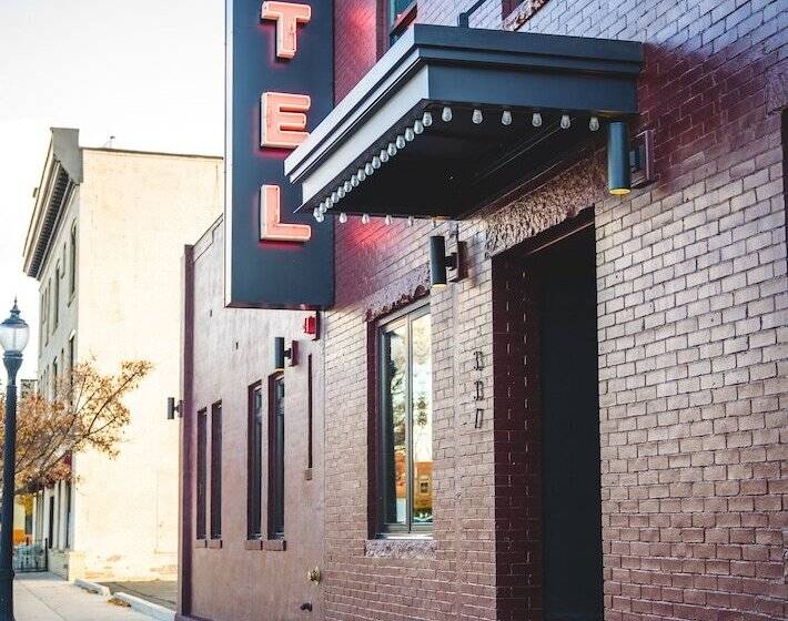 모텔 The Hotel Melrose