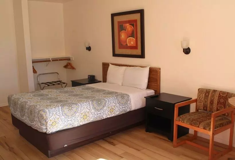 مُتل Lodge On The River