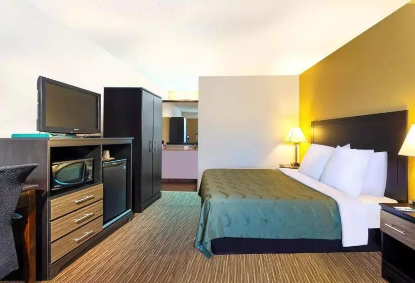 Motelli Quality Inn At Arlington Highlands