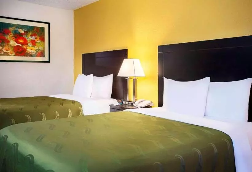 Motelli Quality Inn At Arlington Highlands