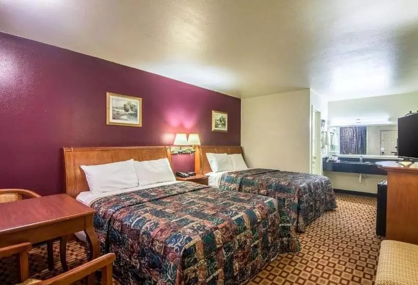 モーテル Rodeway Inn