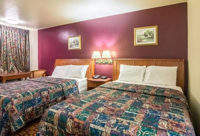 モーテル Rodeway Inn