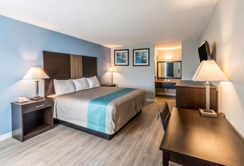 فندق على الطريق Econo Lodge