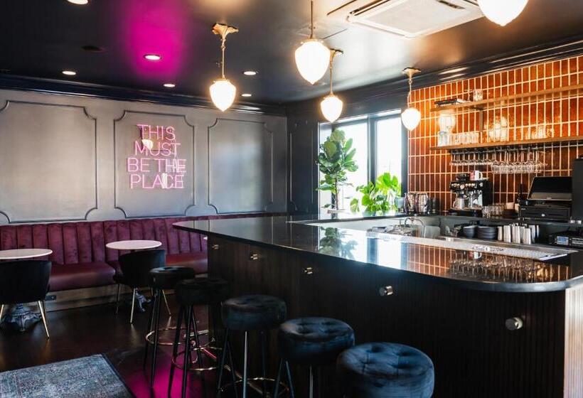 모텔 The Hotel Melrose