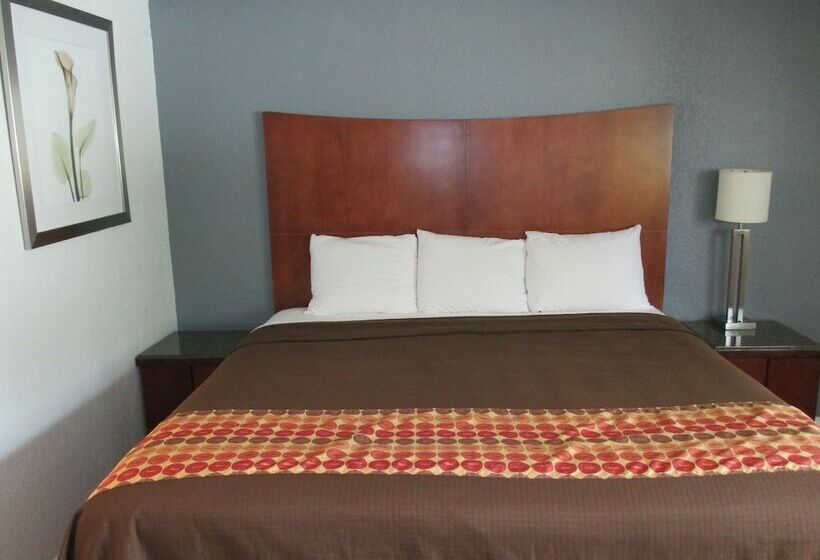 Мотель Travel Inn & Suites