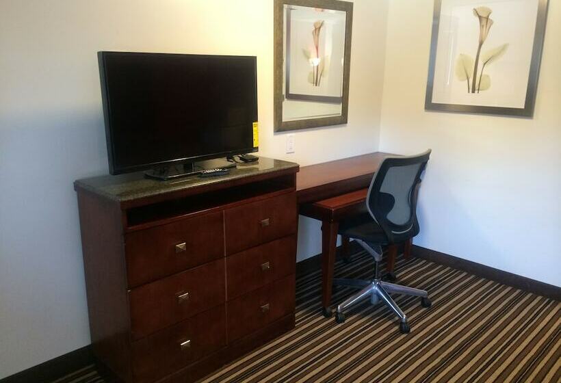 Мотель Travel Inn & Suites