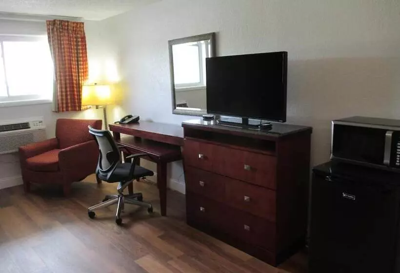 モーテル Travel Inn & Suites