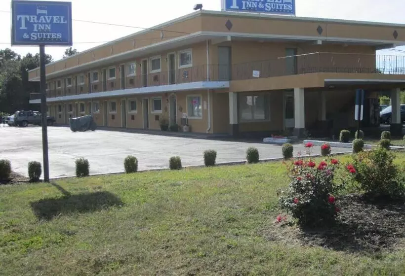 モーテル Travel Inn & Suites