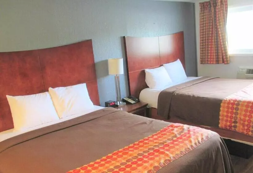 モーテル Travel Inn & Suites