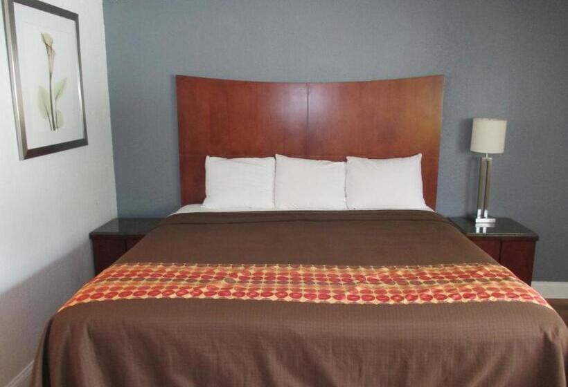 Мотель Travel Inn & Suites