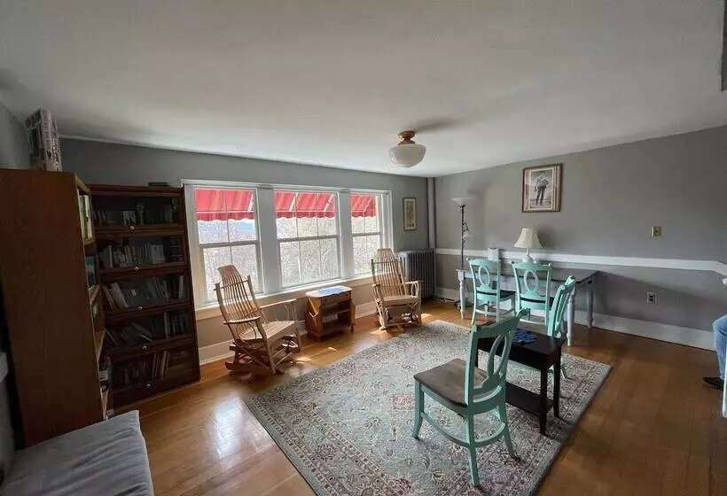 Residenssi Northside School Bed & Breakfast