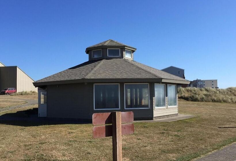 Summer Wind Budget Motel