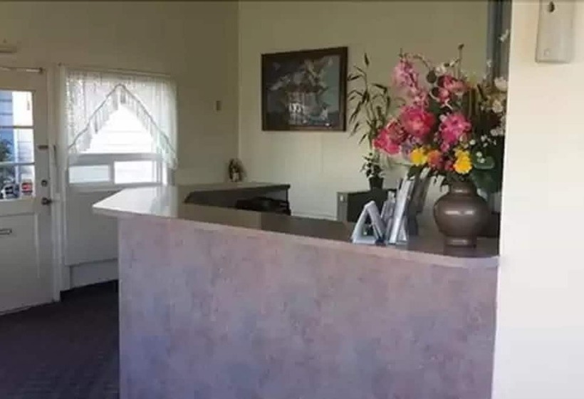 Summer Wind Budget Motel