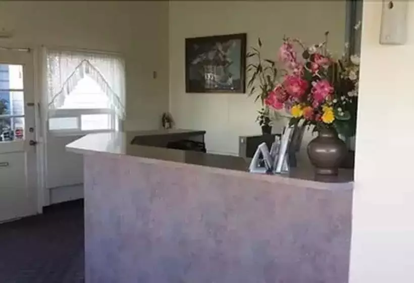 Summer Wind Budget Motel