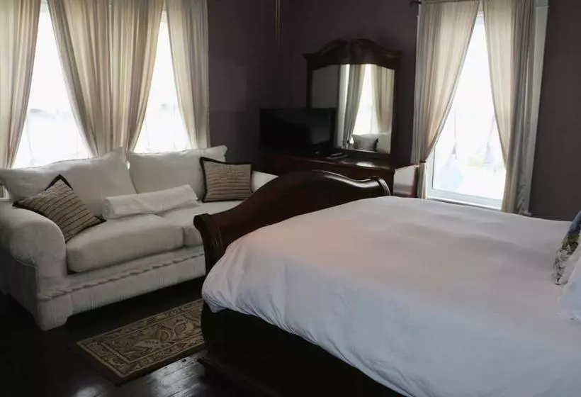 The Londoner Bed & Breakfast