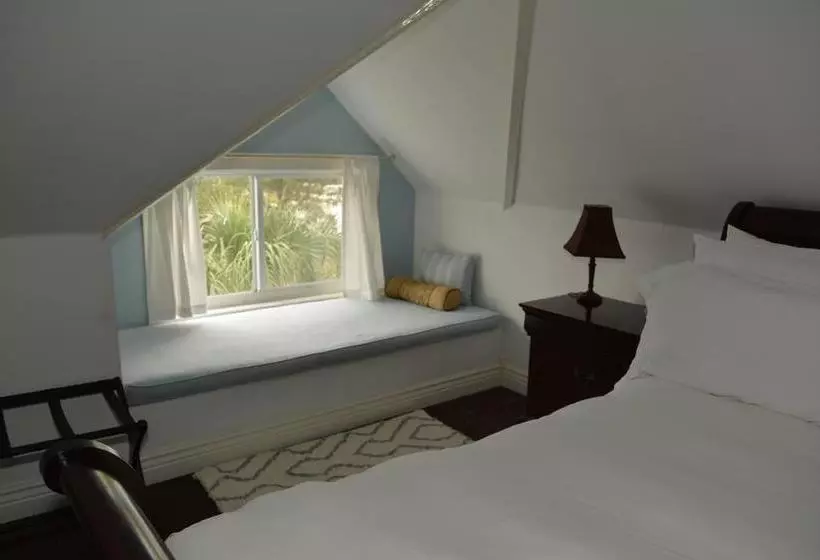 The Londoner Bed & Breakfast