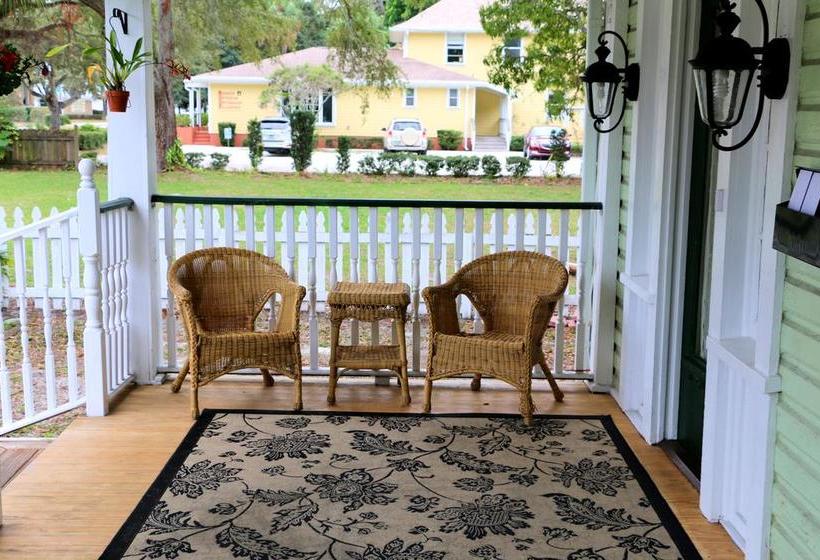 The Londoner Bed & Breakfast