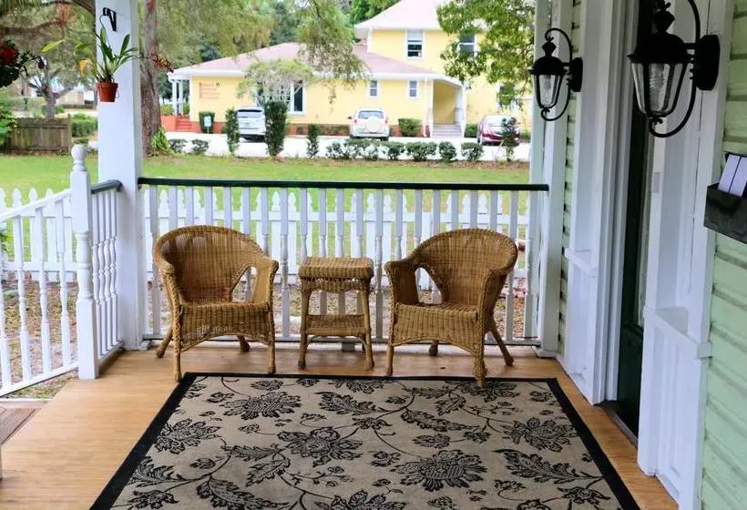 The Londoner Bed & Breakfast