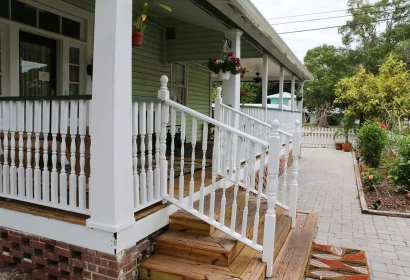 The Londoner Bed & Breakfast