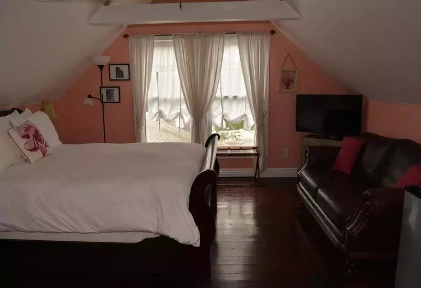 The Londoner Bed & Breakfast