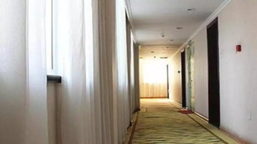 Hotelli Greentree Inn Jining Jianshe Road