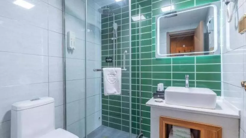 Hotelli Greentree Inn Jining Jianshe Road