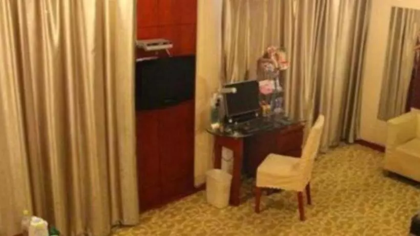 Hotelli Greentree Inn Jining Jianshe Road