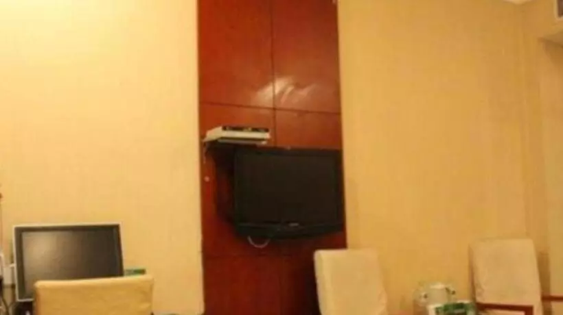Hotelli Greentree Inn Jining Jianshe Road