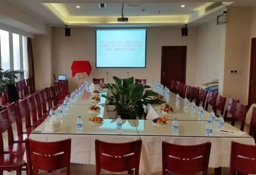 Hotelli Greentree Inn Tianjin Meijiang Convention And Exhibition Center Express