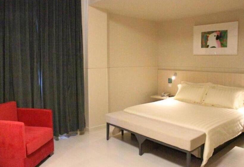 Отель Jinjiang Inn Quanzhou West Street Kaiyuan Temple