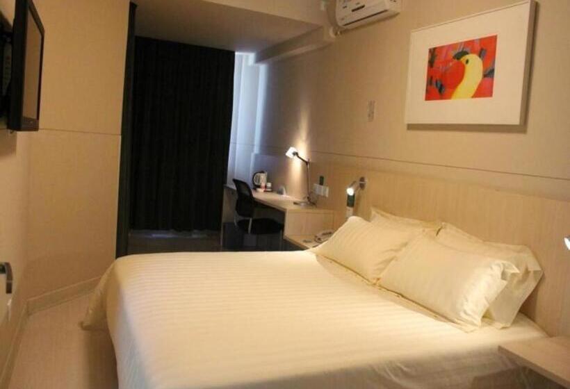 Отель Jinjiang Inn Quanzhou West Street Kaiyuan Temple