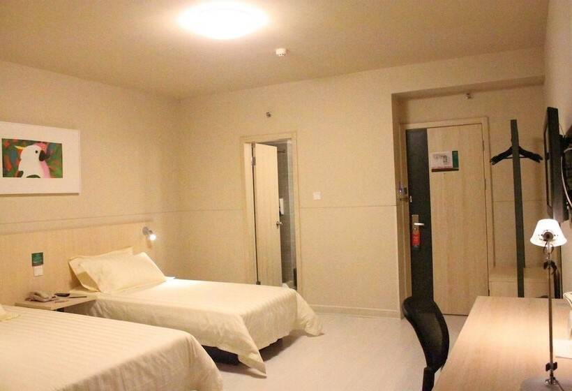 Отель Jinjiang Inn Quanzhou West Street Kaiyuan Temple